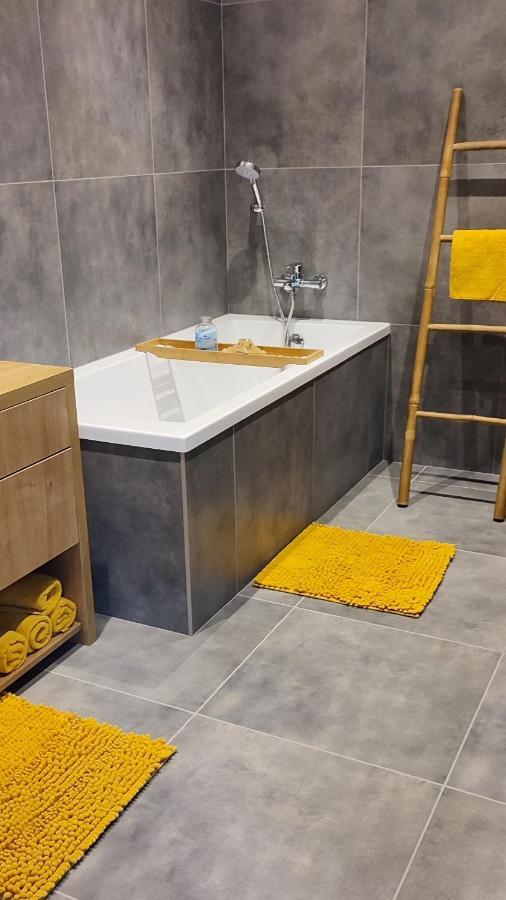 Ltm Apartman Spišská Nová Ves Buitenkant foto